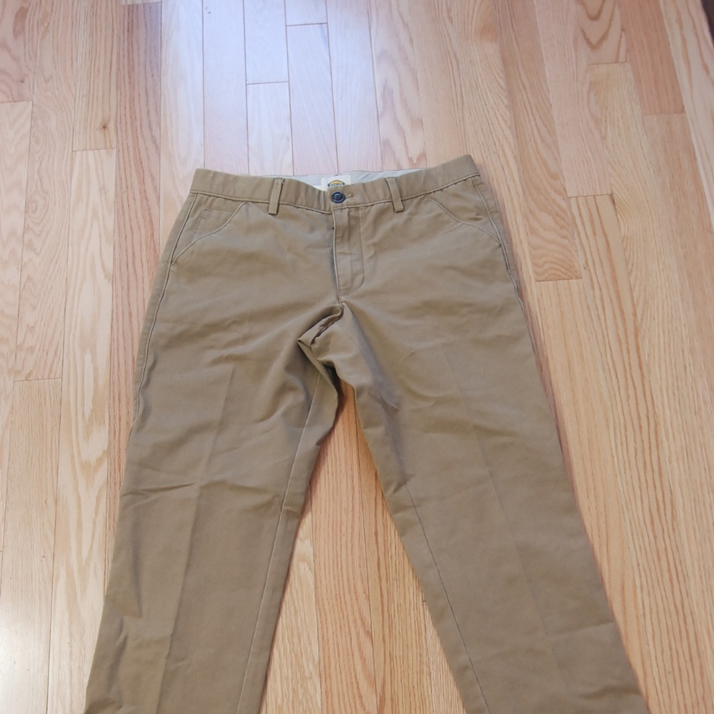 Fossil Richardson Khaki Pants